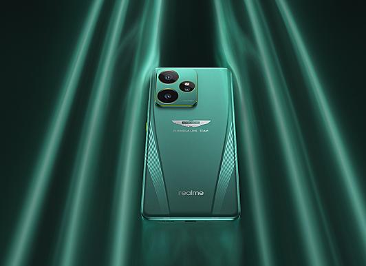 В России начались продажи флагмана Realme GT3, который заряжается за 9 минут