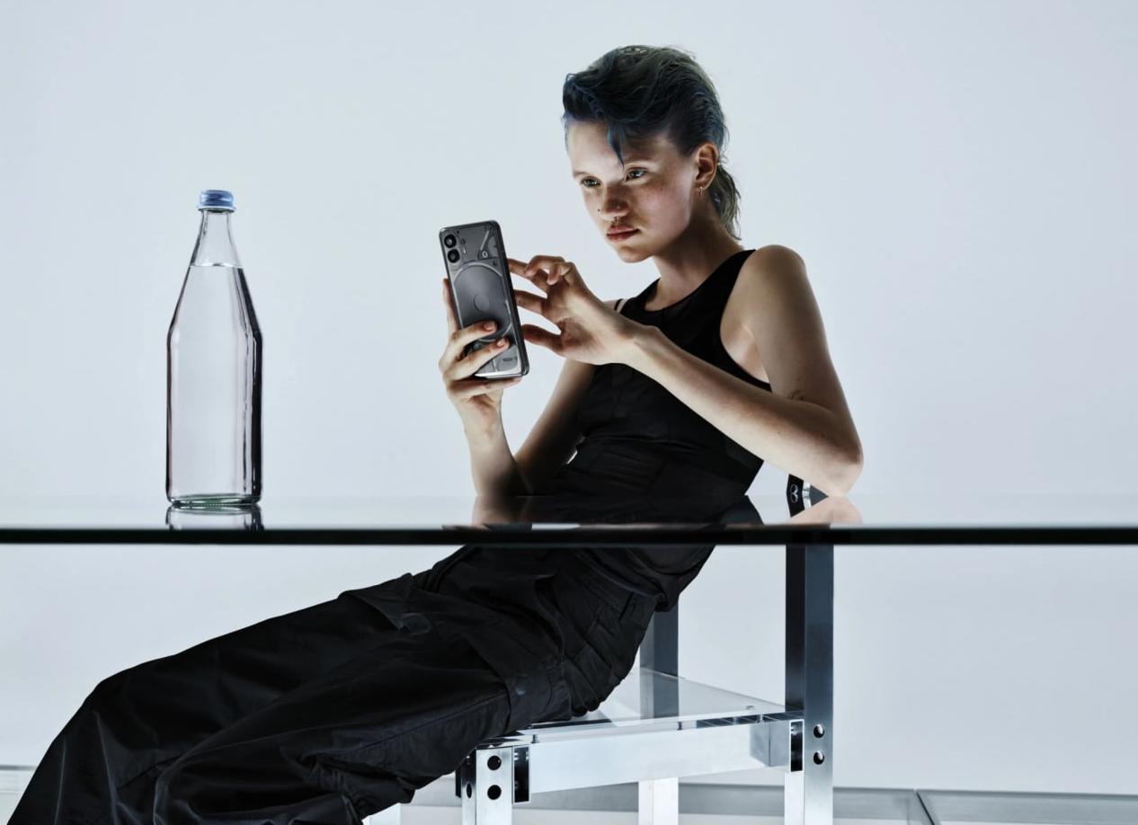 Представлен смартфон Nothing Phone (2). Предзаказ уже можно оформить в России